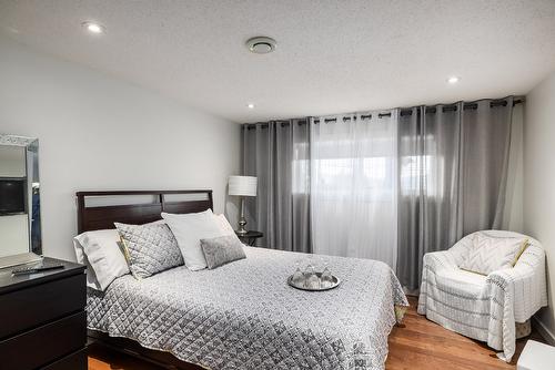 2640 Thacker Drive, West Kelowna, BC - Indoor Photo Showing Bedroom