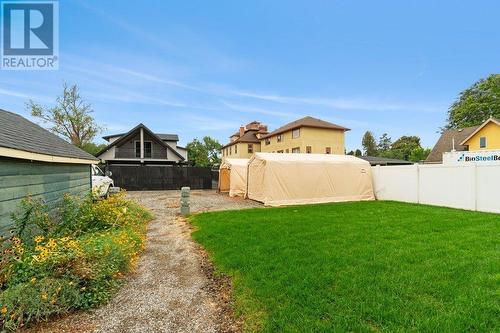 789 Sutherland Avenue, Kelowna, BC - Outdoor