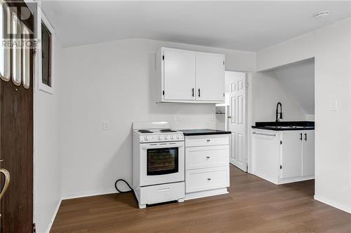 151 Lefebvre Avenue, Cornwall, ON - Indoor Photo Showing Kitchen