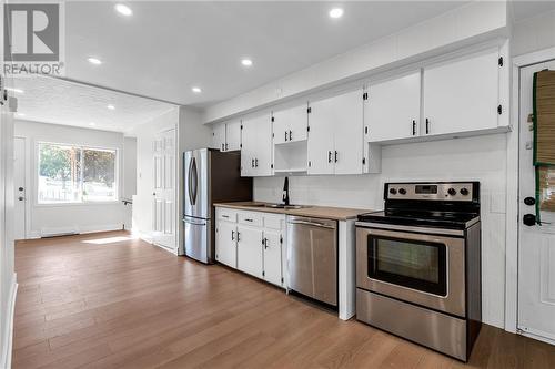 151 Lefebvre Avenue, Cornwall, ON - Indoor Photo Showing Kitchen With Stainless Steel Kitchen