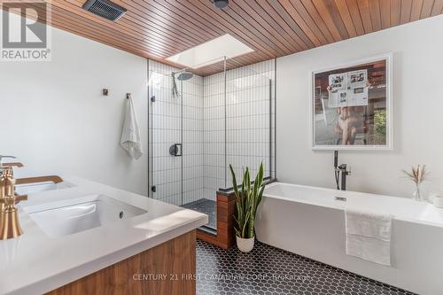 151 St Andrew Street N, St. Marys, ON - Indoor Photo Showing Bathroom