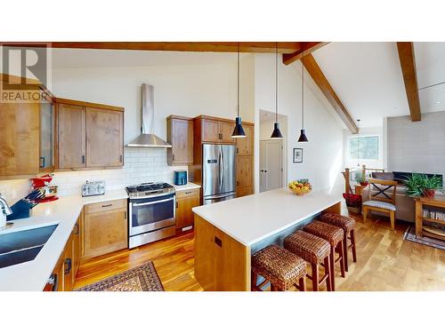 4955 Saddlewood Lane, Radium Hot Springs, BC - Indoor Photo Showing Kitchen With Double Sink