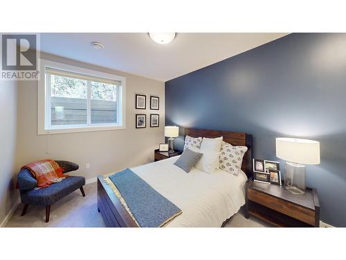 4955 Saddlewood Lane, Radium Hot Springs, BC - Indoor Photo Showing Bedroom