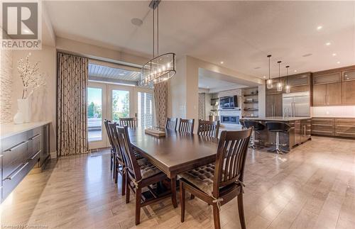 98 Deer Creek Street, Kitchener, ON - Indoor Photo Showing Dining Room