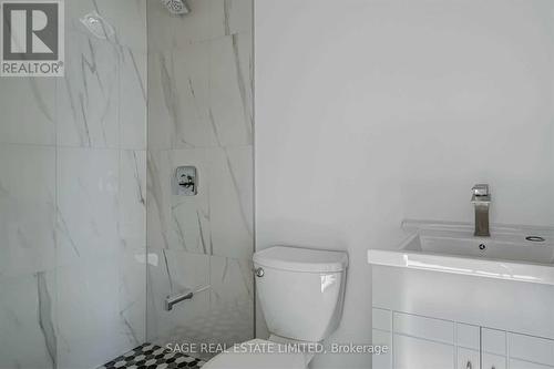 203 - 180 Sherbourne Street, Toronto, ON - Indoor Photo Showing Bathroom