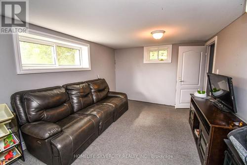 4498 Sunnidale Con 2 Road, Clearview, ON - Indoor Photo Showing Living Room