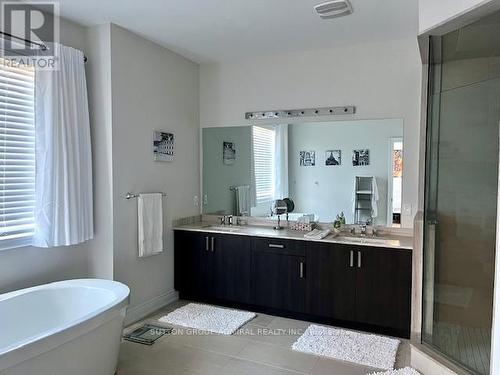 3177 Millicent Avenue, Oakville, ON - Indoor Photo Showing Bathroom