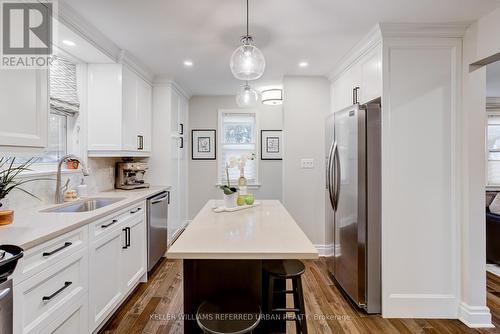 19 Maple Boulevard, Toronto, ON - Indoor Photo Showing Kitchen With Upgraded Kitchen