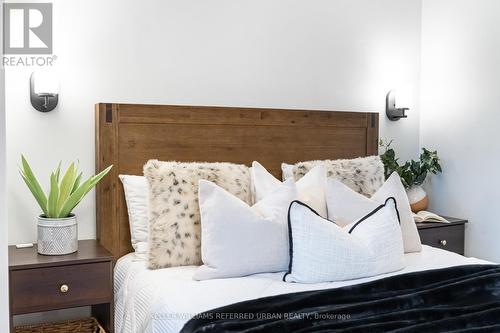 19 Maple Boulevard, Toronto, ON - Indoor Photo Showing Bedroom