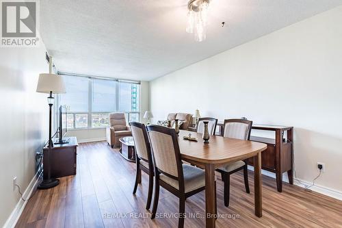 802 - 4460 Tucana Court N, Mississauga, ON - Indoor Photo Showing Dining Room