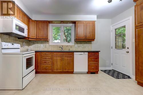 140 Confederation Street, Halton Hills, ON - Indoor Photo Showing Kitchen