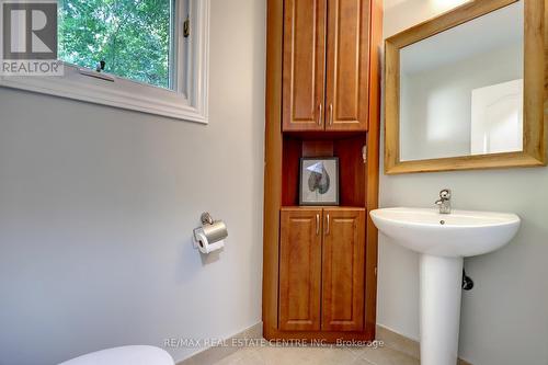 140 Confederation Street, Halton Hills, ON - Indoor Photo Showing Bathroom