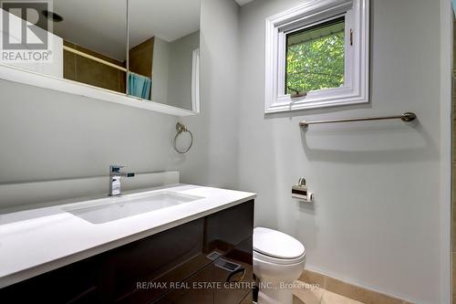 140 Confederation Street, Halton Hills, ON - Indoor Photo Showing Bathroom