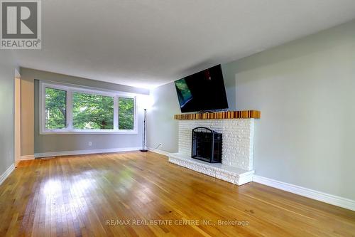 140 Confederation Street, Halton Hills, ON - Indoor Photo Showing Living Room With Fireplace