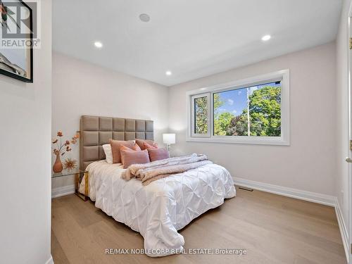 734 Royal York Road, Toronto, ON - Indoor Photo Showing Bedroom