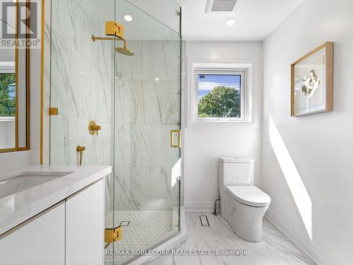 734 Royal York Road, Toronto, ON - Indoor Photo Showing Bathroom