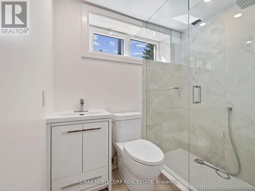 734 Royal York Road, Toronto, ON - Indoor Photo Showing Bathroom