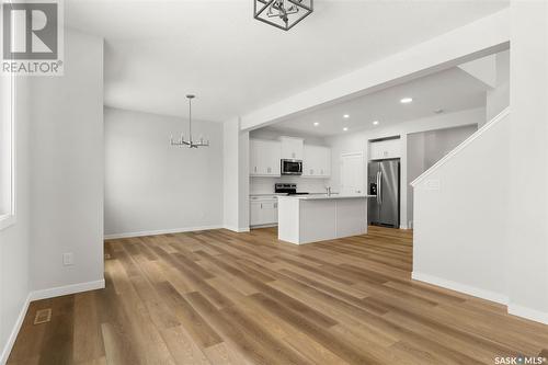 3296 Favel Drive, Regina, SK - Indoor Photo Showing Kitchen