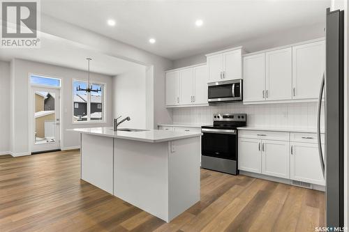 3296 Favel Drive, Regina, SK - Indoor Photo Showing Kitchen