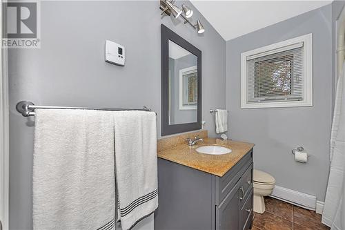 4740 Highway 43 Road, Smiths Falls, ON - Indoor Photo Showing Bathroom