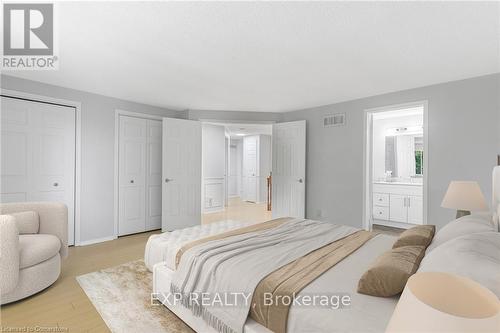 19 Driftwood Place, Hamilton, ON - Indoor Photo Showing Bedroom