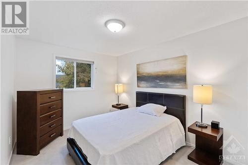 646 Aberfoyle Circle, Ottawa, ON - Indoor Photo Showing Bedroom