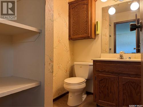 131 6Th Street, Pilot Butte, SK - Indoor Photo Showing Bathroom