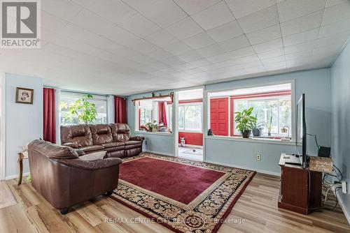 24 Addison Street, Bayham (Port Burwell), ON - Indoor Photo Showing Living Room