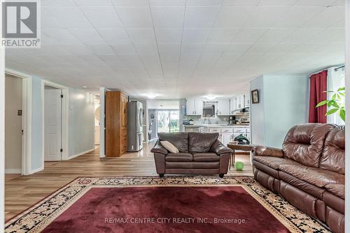 24 Addison Street, Bayham (Port Burwell), ON - Indoor Photo Showing Living Room