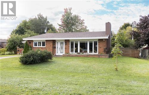 915 Vanier Boulevard, Bathurst, NB - Outdoor