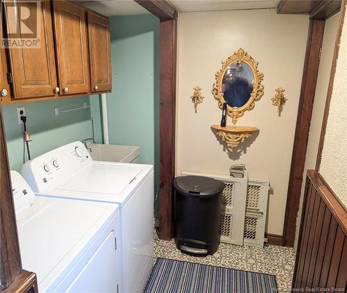 915 Vanier Boulevard, Bathurst, NB - Indoor Photo Showing Laundry Room