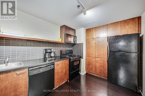 1002 - 333 Adelaide Street E, Toronto, ON - Indoor Photo Showing Kitchen