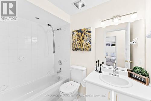 1107 Baker Street, Peterborough (Northcrest), ON - Indoor Photo Showing Bathroom