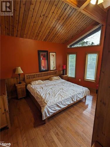 Primary - 2039 Beaver Dam Road Road, Coldwater, ON - Indoor Photo Showing Bedroom