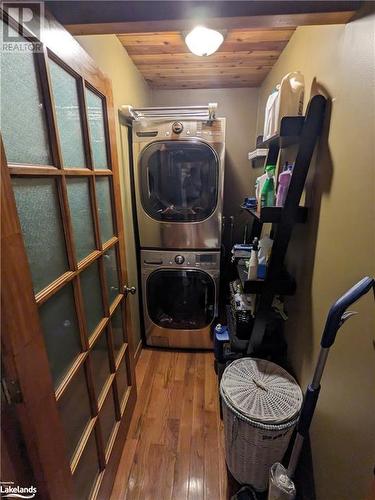 2039 Beaver Dam Road Road, Coldwater, ON - Indoor Photo Showing Laundry Room