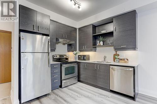 310 - 8228 Birchmount Road, Markham, ON - Indoor Photo Showing Kitchen With Upgraded Kitchen