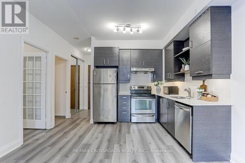 310 - 8228 Birchmount Road, Markham, ON - Indoor Photo Showing Kitchen