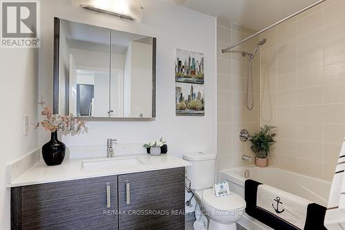 310 - 8228 Birchmount Road, Markham, ON - Indoor Photo Showing Bathroom