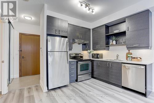 310 - 8228 Birchmount Road, Markham, ON - Indoor Photo Showing Kitchen