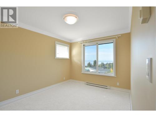 Upper Unit 1275 20Th Street, West Vancouver, BC - Indoor Photo Showing Other Room