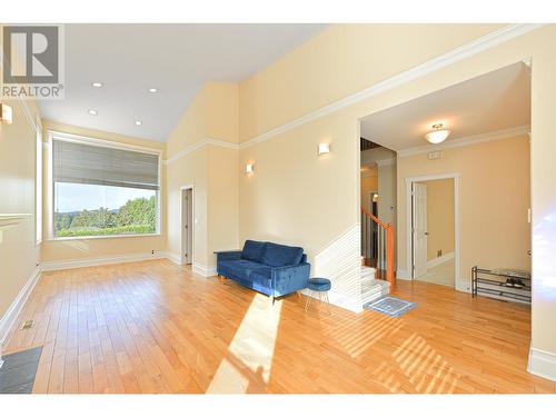 Upper Unit 1275 20Th Street, West Vancouver, BC - Indoor