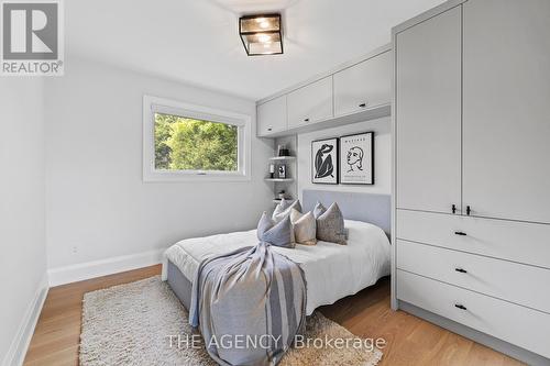 34 Burton Grove, King, ON - Indoor Photo Showing Bedroom