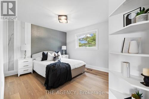 34 Burton Grove, King, ON - Indoor Photo Showing Bedroom