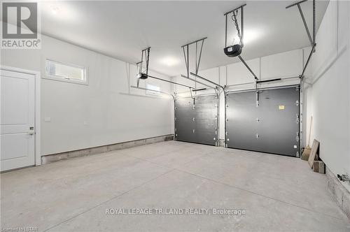 64 Acorn Trail, St. Thomas, ON - Indoor Photo Showing Garage