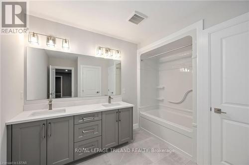 64 Acorn Trail, St. Thomas, ON - Indoor Photo Showing Bathroom