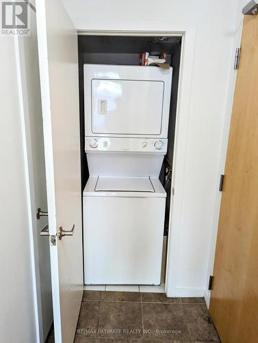 4106 - 65 Bremner Boulevard, Toronto, ON - Indoor Photo Showing Laundry Room