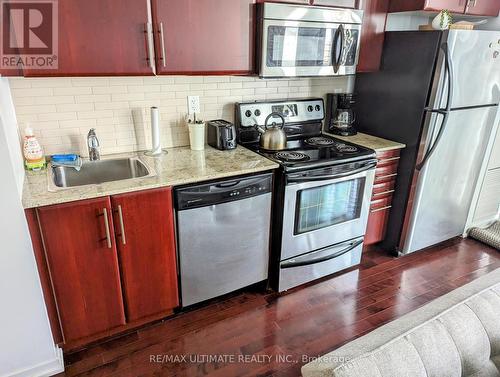 4106 - 65 Bremner Boulevard, Toronto, ON - Indoor Photo Showing Kitchen