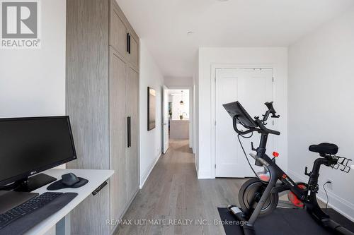 515 - 280 Howland Avenue, Toronto, ON - Indoor Photo Showing Gym Room