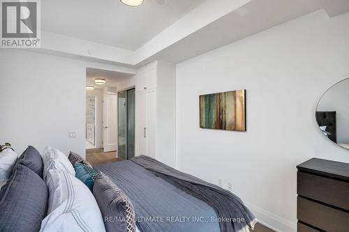 515 - 280 Howland Avenue, Toronto, ON - Indoor Photo Showing Bedroom