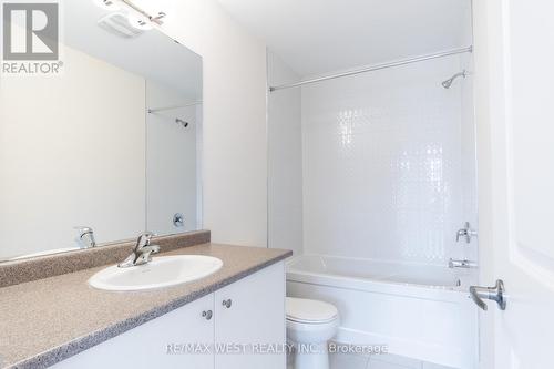 2714 Peter Matthews Drive, Pickering, ON - Indoor Photo Showing Bathroom